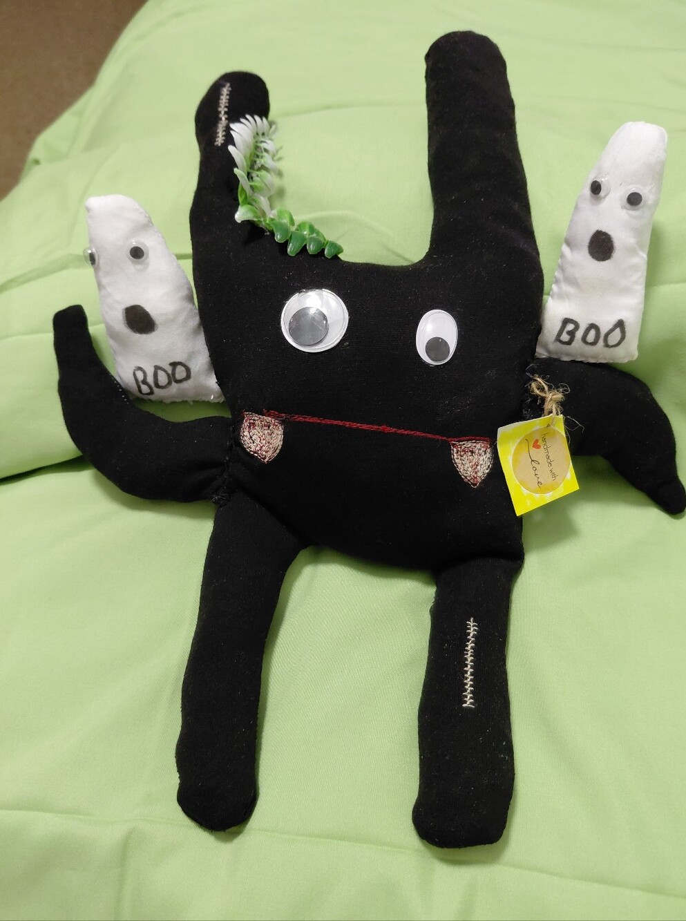 Crazy Old Bat 13" Tall And His Two Best Friends Boo & Spook - Picture 3 of 3